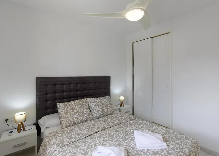 Lejlighed Els Molins Con Terraza De 25 Metros A Un Paso Del Mar Les Marines By Costablancarent Dénia